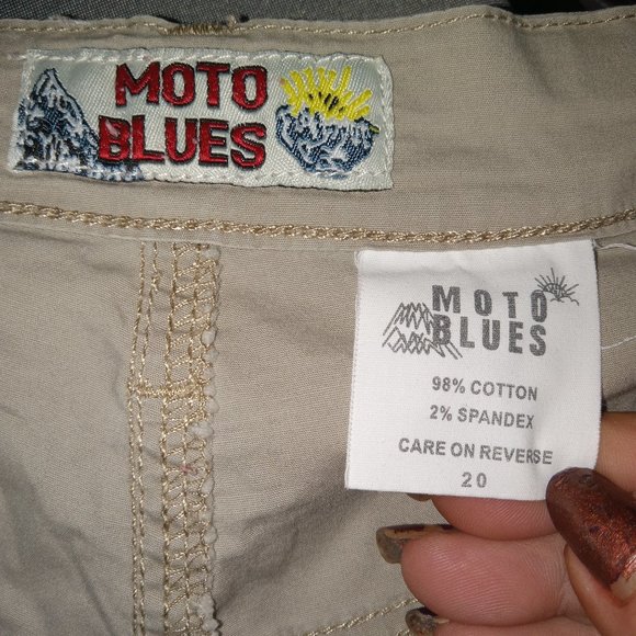 Women's Capri  Pants - Picture 4 of 4